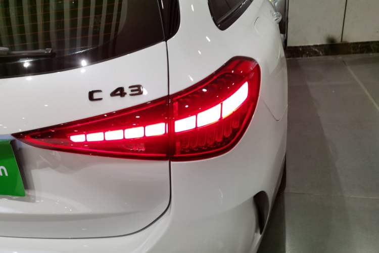 Used Mercedes-Benz C-Class AMG 2023 AMG C 43 4MATIC Estate Special Edition Exterior 6