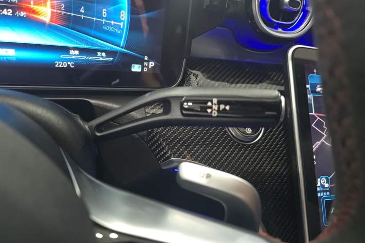 Used Mercedes-Benz C-Class AMG 2023 AMG C 43 4MATIC Estate Special Edition Gear Lever