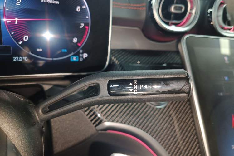 Used Mercedes-Benz C-Class AMG 2023 AMG C 43 4MATIC Estate Special Edition Gear Lever