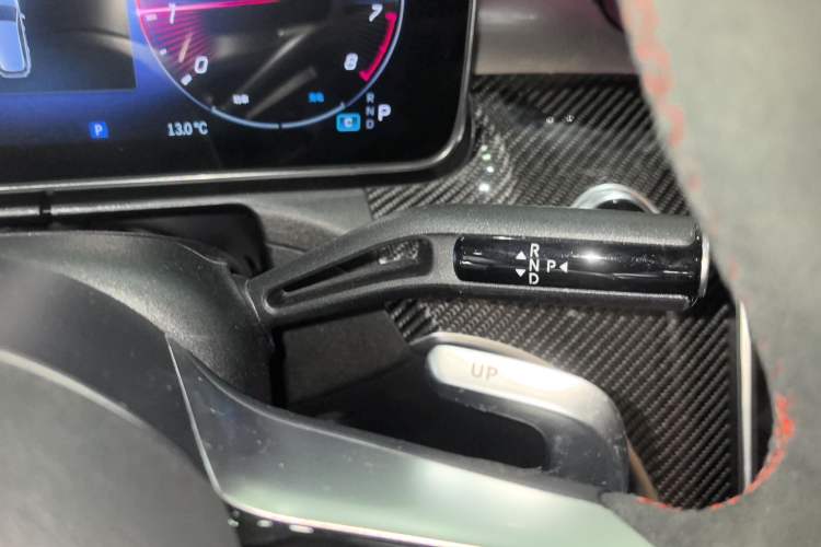 Used Mercedes-Benz C-Class AMG 2023 AMG C 43 4MATIC Estate Special Edition Gear Lever