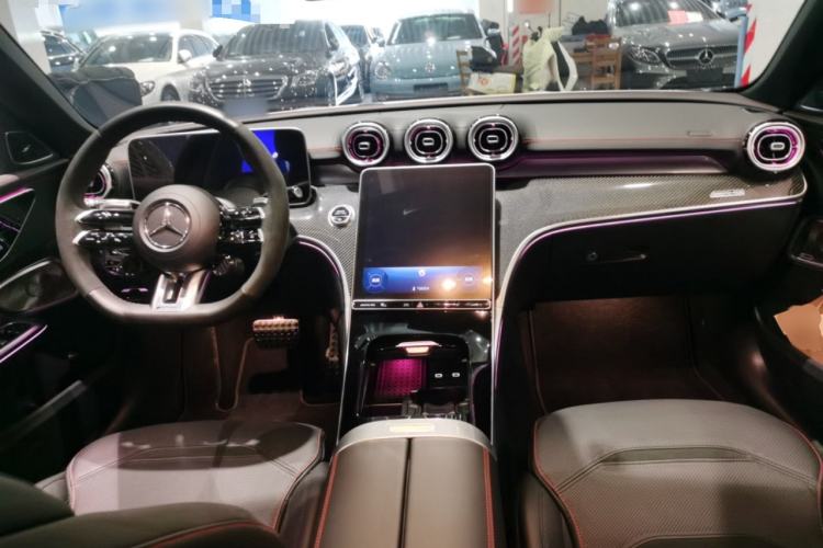 Used Mercedes-Benz C-Class AMG 2023 AMG C 43 4MATIC Estate Special Edition Interior 2