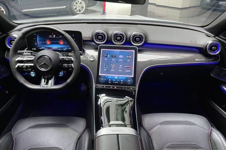 Used Mercedes-Benz C-Class AMG 2023 AMG C 43 4MATIC Estate Special Edition Interior 2