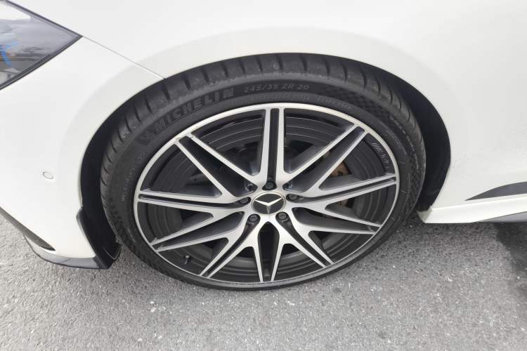 Used Mercedes-Benz C-Class AMG 2023 AMG C 43 4MATIC Estate Special Edition Left Front Wheel Hub