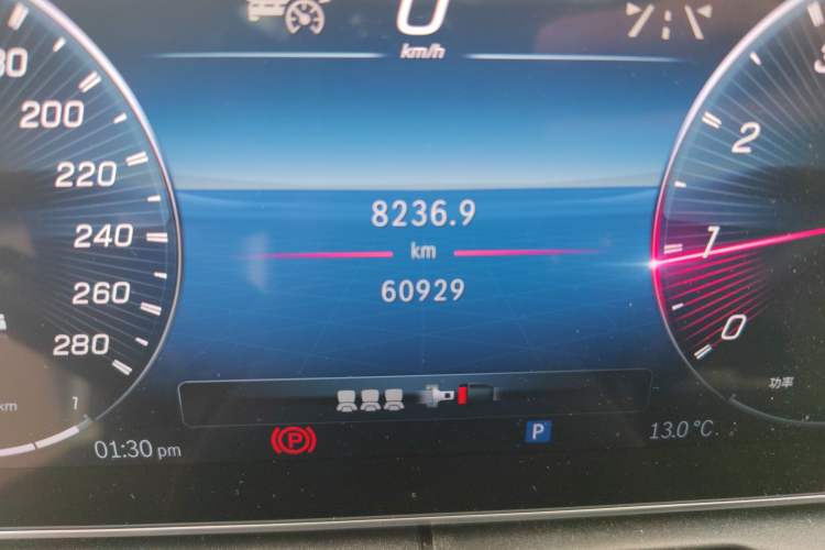 Used Mercedes-Benz C-Class AMG 2023 AMG C 43 4MATIC Estate Special Edition Odometer Close Up