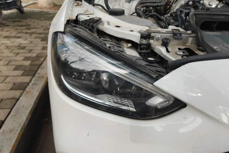 Used Mercedes-Benz C-Class AMG 2023 AMG C 43 4MATIC Estate Special Edition Right Front Headlight