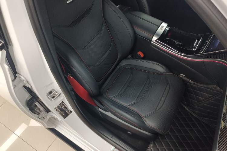 Used Mercedes-Benz C-Class AMG 2023 AMG C 43 4MATIC Estate Special Edition Right Front Seat