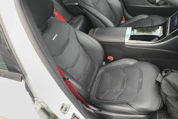 Used Mercedes-Benz C-Class AMG 2023 AMG C 43 4MATIC Estate Special Edition Right Front Seat