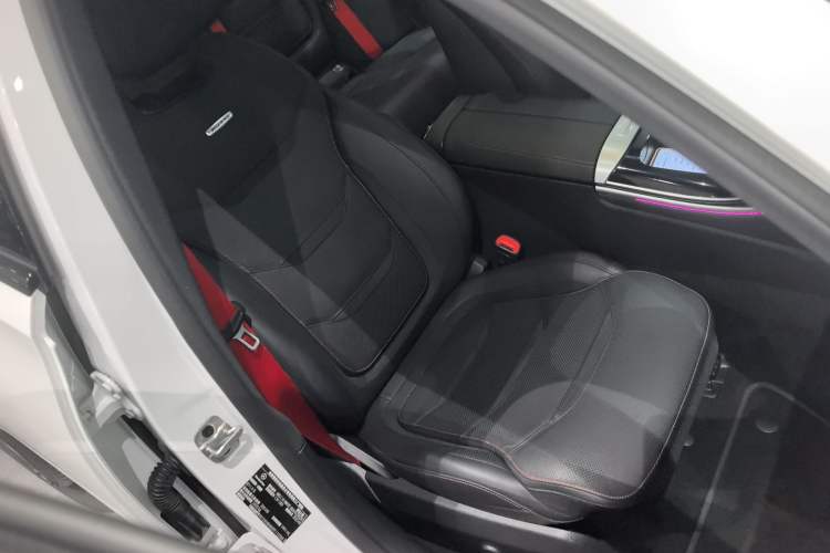 Used Mercedes-Benz C-Class AMG 2023 AMG C 43 4MATIC Estate Special Edition Right Front Seat