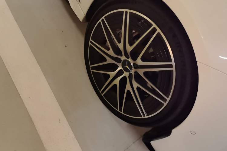 Used Mercedes-Benz C-Class AMG 2023 AMG C 43 4MATIC Estate Special Edition Right Front Wheel Hub