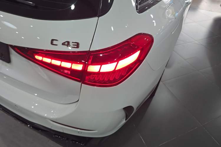 Used Mercedes-Benz C-Class AMG 2023 AMG C 43 4MATIC Estate Special Edition Right Rear Taillight