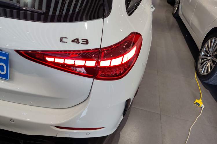 Used Mercedes-Benz C-Class AMG 2023 AMG C 43 4MATIC Estate Special Edition Right Rear Taillight