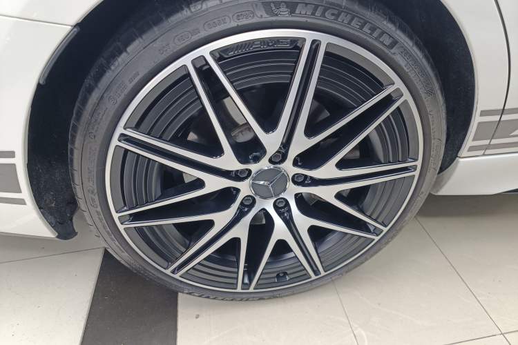 Used Mercedes-Benz C-Class AMG 2023 AMG C 43 4MATIC Estate Special Edition Right Rear Wheel Hub