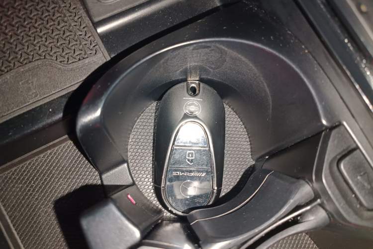 Used Mercedes-Benz C-Class AMG 2023 AMG C 43 4MATIC Estate Special Edition Vehicle Key