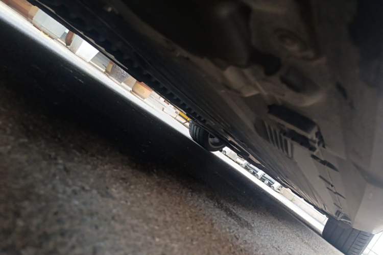 Used Mercedes-Benz C-Class AMG 2024 AMG C 43 4MATIC Chassis Front Left