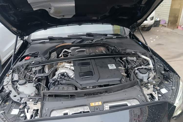 Used Mercedes-Benz C-Class AMG 2024 Facelift AMG C 43 4MATIC Engine Bay