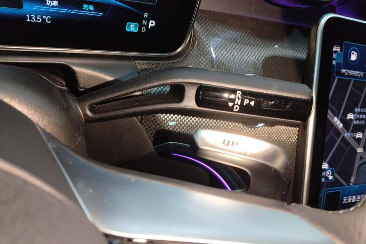 Used Mercedes-Benz C-Class AMG 2024 Facelift AMG C 43 4MATIC Gear Lever