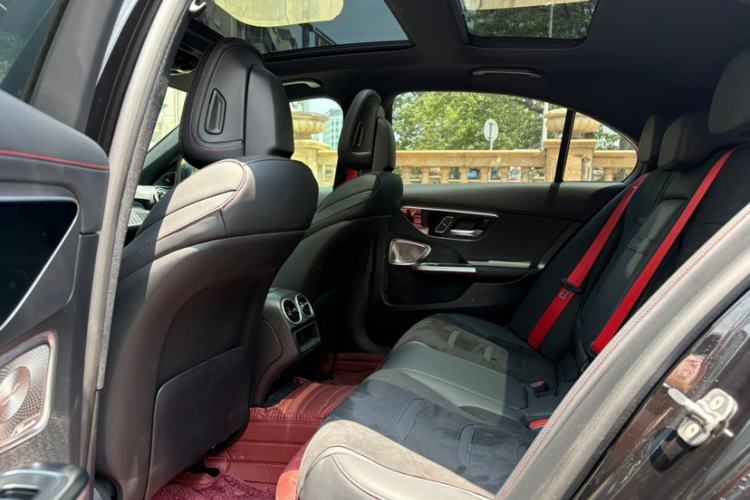 Used Mercedes-Benz C-Class AMG 2024 Facelift AMG C 43 4MATIC Interior 1