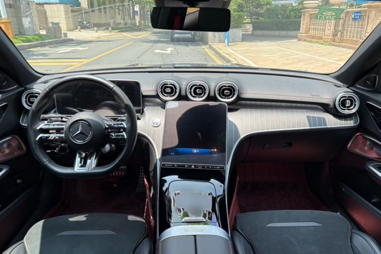 Used Mercedes-Benz C-Class AMG 2024 Facelift AMG C 43 4MATIC Interior 2