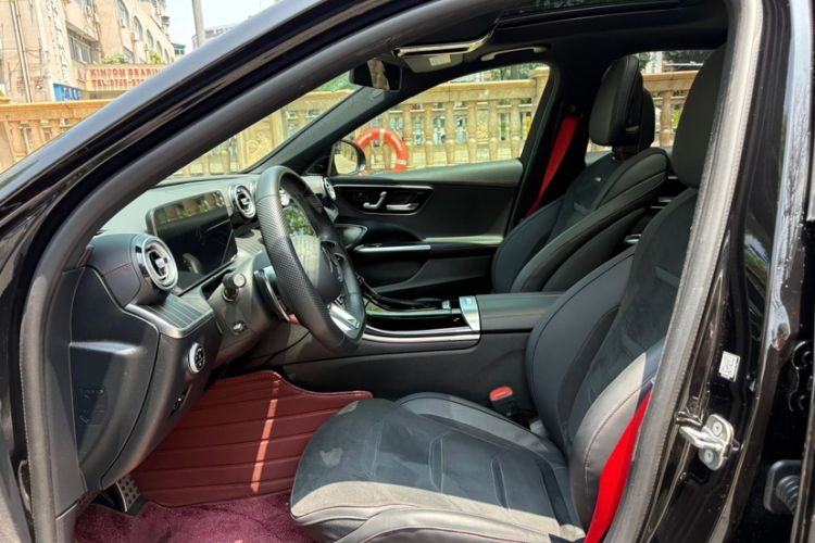 Used Mercedes-Benz C-Class AMG 2024 Facelift AMG C 43 4MATIC Interior 3