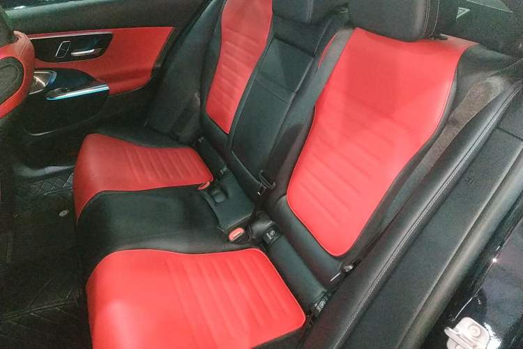 Used Mercedes-Benz C-Class AMG 2024 Facelift AMG C 43 4MATIC Interior 4