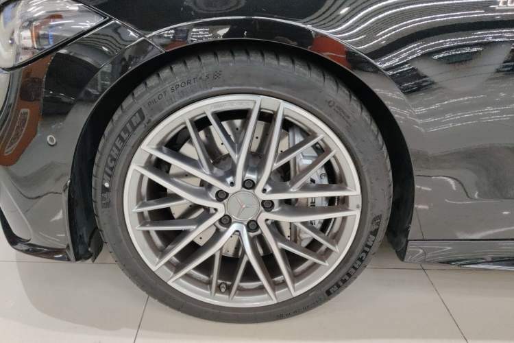 Used Mercedes-Benz C-Class AMG 2024 Facelift AMG C 43 4MATIC Left Front Wheel Hub