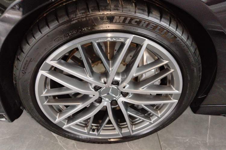 Used Mercedes-Benz C-Class AMG 2024 Facelift AMG C 43 4MATIC Left Front Wheel Hub