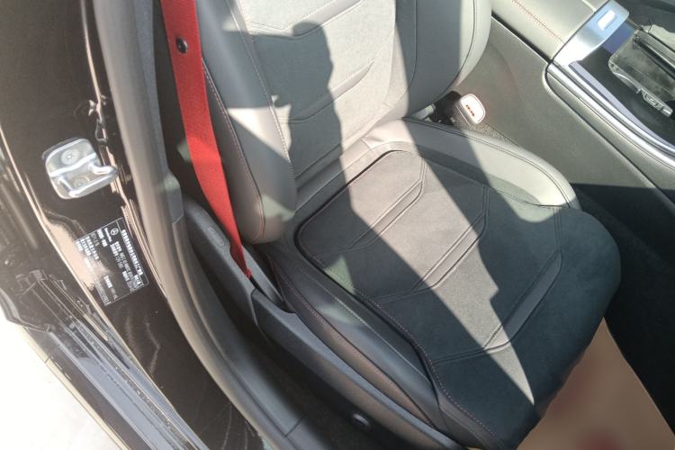 Used Mercedes-Benz C-Class AMG 2024 Facelift AMG C 43 4MATIC Right Front Seat