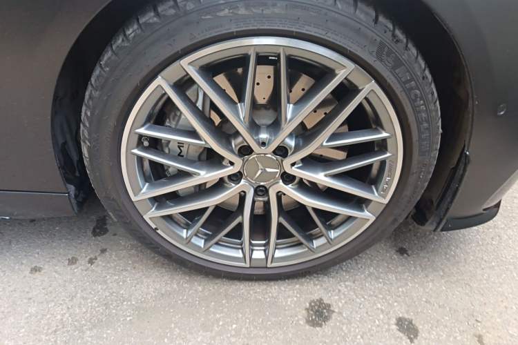 Used Mercedes-Benz C-Class AMG 2024 AMG C 43 4MATIC Right Front Wheel Hub