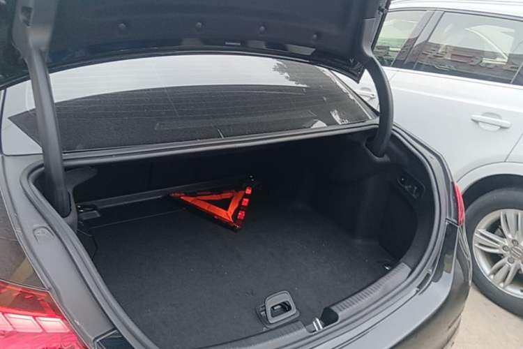 Used Mercedes-Benz C-Class AMG 2024 Facelift AMG C 43 4MATIC Trunk