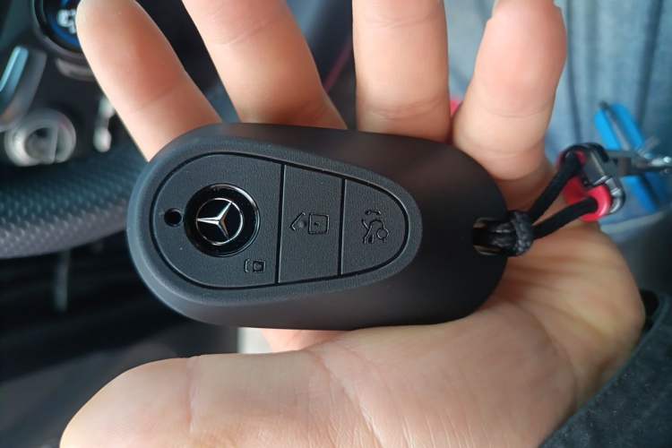 Used Mercedes-Benz C-Class AMG 2024 AMG C 43 4MATIC Vehicle Key