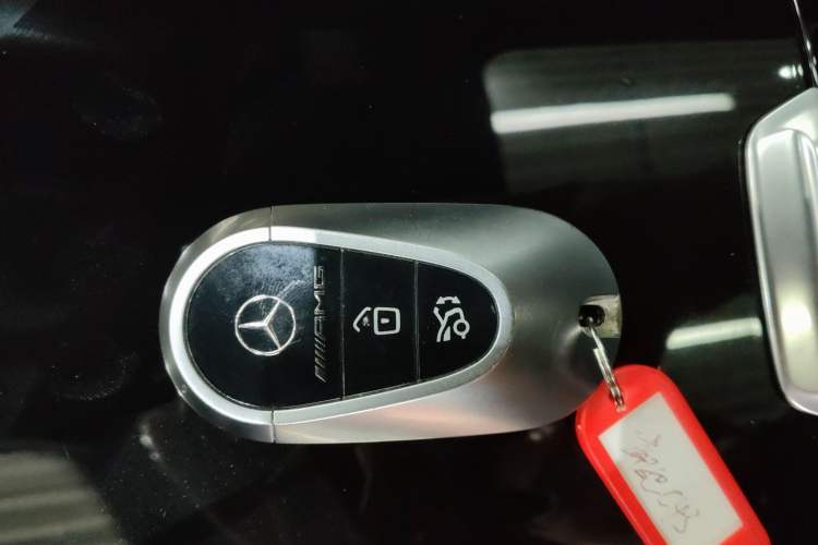 Used Mercedes-Benz C-Class AMG 2024 Facelift AMG C 43 4MATIC Vehicle Key