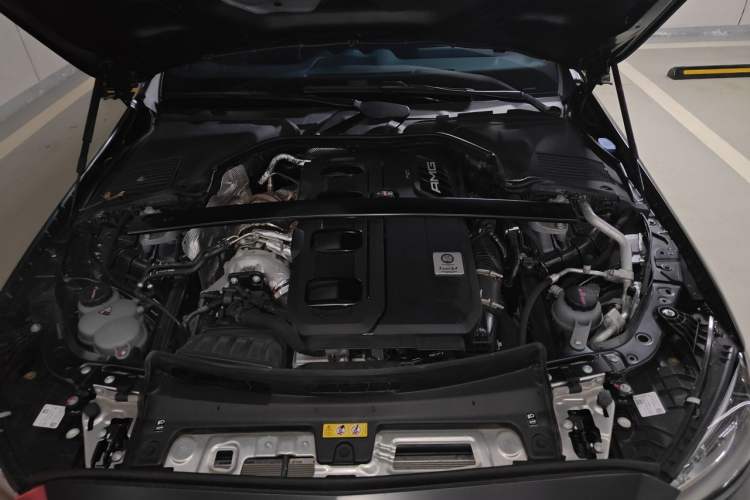 Used Mercedes-Benz C-Class AMG 2024 Facelift AMG C 43 4MATIC Engine Bay