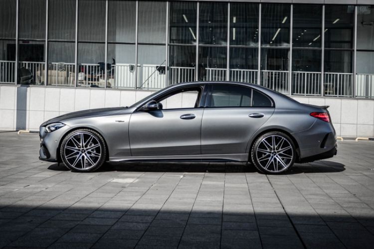 Used Mercedes-Benz C-Class AMG 2024 AMG C 43 4MATIC Exterior 3