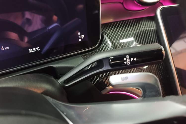 Used Mercedes-Benz C-Class AMG 2024 AMG C 43 4MATIC Special Edition Gear Lever
