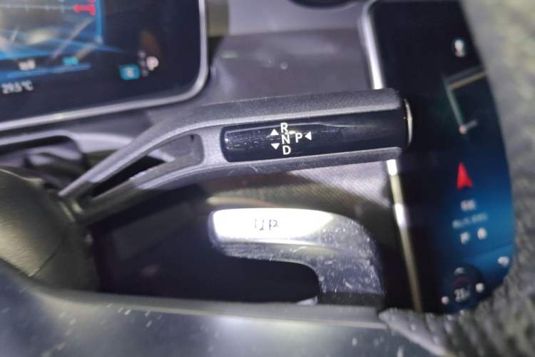 Used Mercedes-Benz C-Class AMG 2024 Facelift AMG C 43 4MATIC Gear Lever