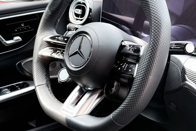 Used Mercedes-Benz C-Class AMG 2024 AMG C 43 4MATIC Special Edition Interior 3