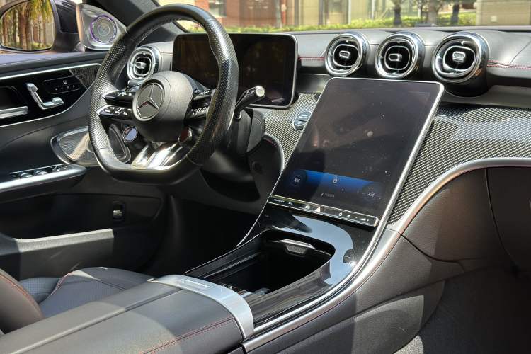 Used Mercedes-Benz C-Class AMG 2024 AMG C 43 4MATIC Special Edition Interior 9