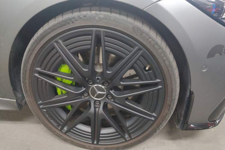 Used Mercedes-Benz C-Class AMG 2024 AMG C 43 4MATIC Special Edition Right Front Wheel Hub