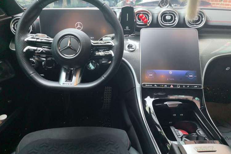 Used Mercedes-Benz C-Class AMG 2024 AMG C 43 4MATIC Center Console