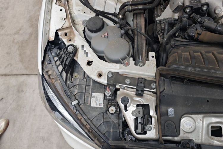 Used Mercedes-Benz C-Class AMG 2024 Facelift AMG C 43 4MATIC Engine Bay Right