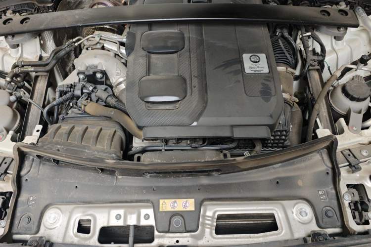 Used Mercedes-Benz C-Class AMG 2024 Facelift AMG C 43 4MATIC Engine Bay