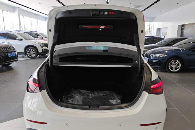 Used Mercedes-Benz C-Class AMG 2024 AMG C 43 4MATIC Trunk