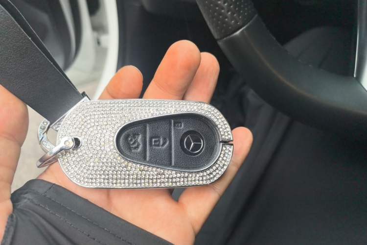 Used Mercedes-Benz C-Class AMG 2024 AMG C 43 4MATIC Vehicle Key