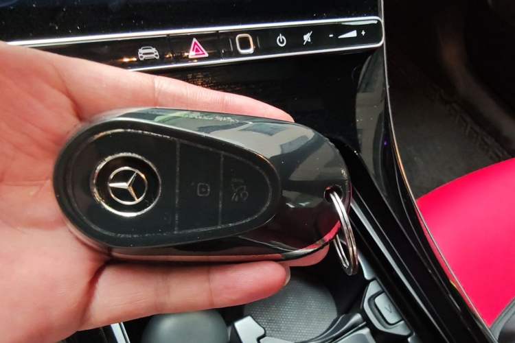 Used Mercedes-Benz C-Class AMG 2024 Facelift AMG C 43 4MATIC Vehicle Key
