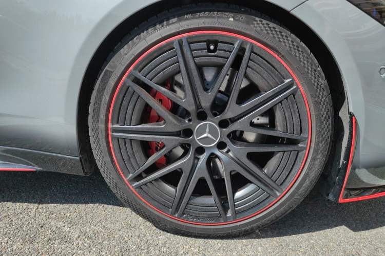 Used Mercedes-Benz C-Class AMG New Energy 2024 AMG C 63 S E PERFORMANCE F1 Edition Right Front Wheel Hub