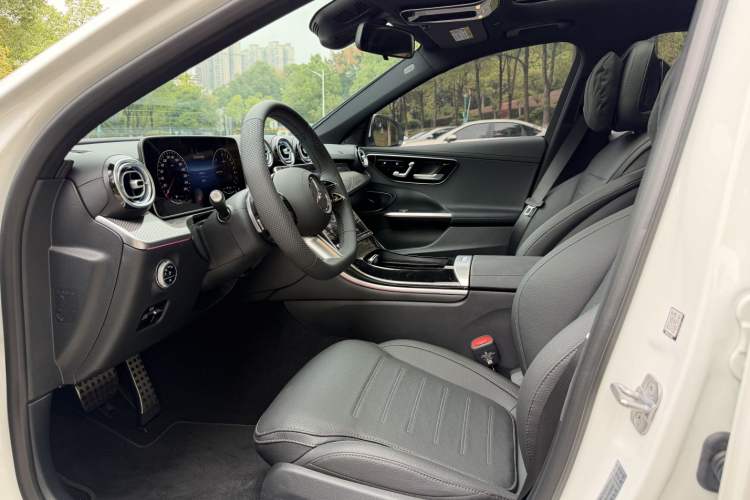 Used Mercedes-Benz C-Class New Energy 2025 C 350 eL Interior 1