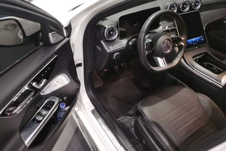 Used Mercedes-Benz C-Class New Energy 2023 C 350 eL Interior 3