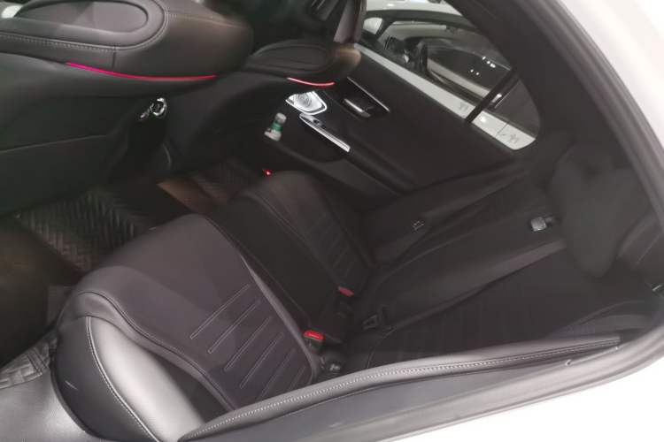 Used Mercedes-Benz C-Class New Energy 2023 C 350 eL Interior 4