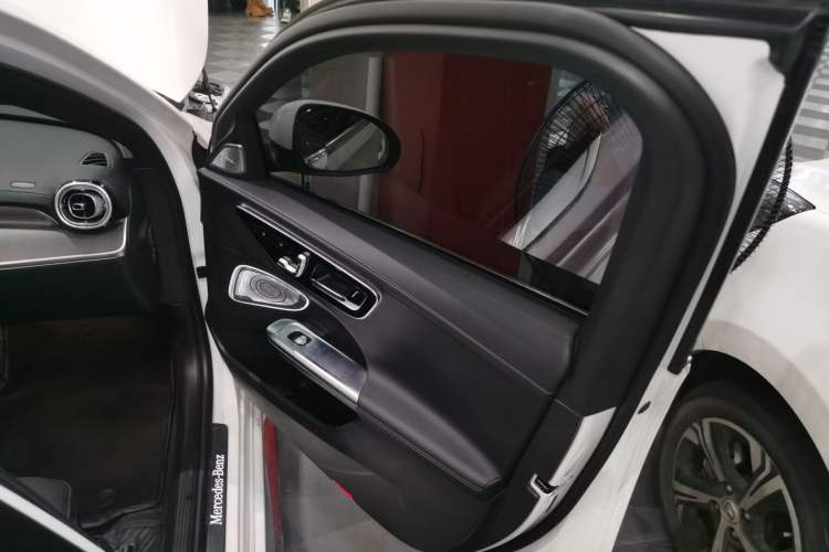 Used Mercedes-Benz C-Class New Energy 2023 C 350 eL Interior 5