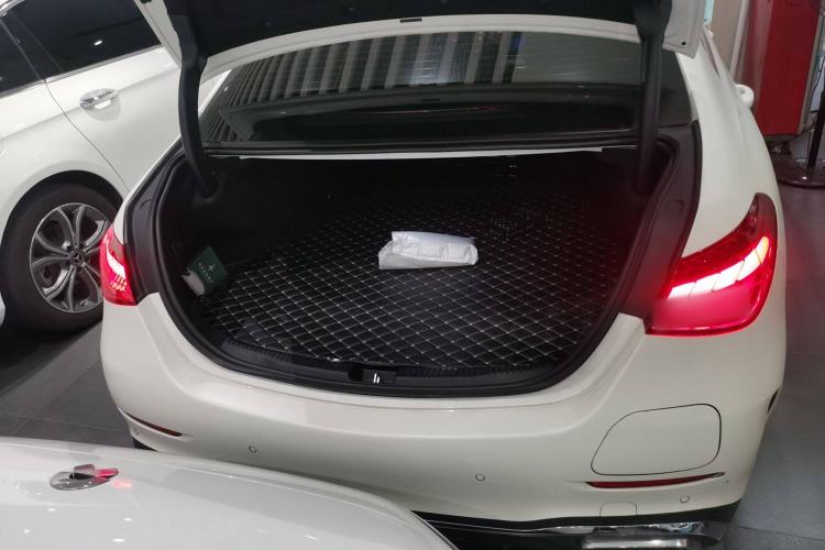 Used Mercedes-Benz C-Class New Energy 2023 C 350 eL Trunk